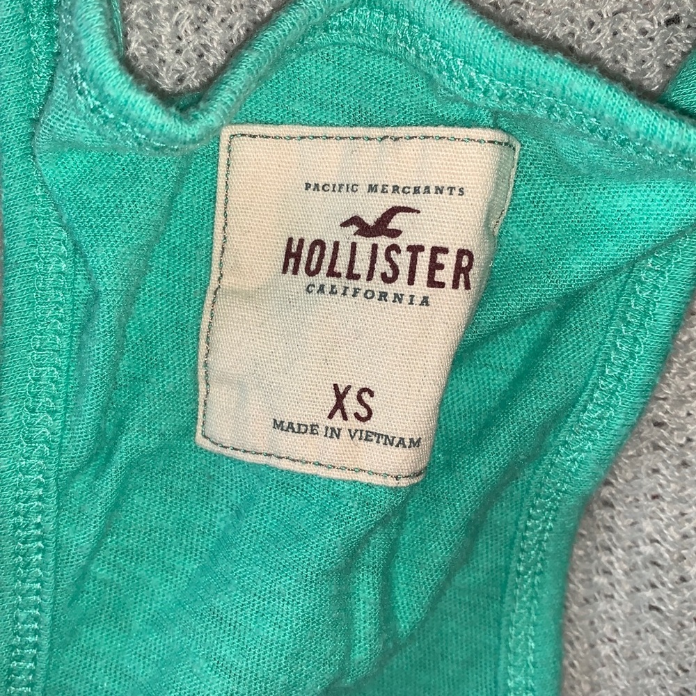 HOLLISTER RACERBACK TANK 💙💚 - Picture 3 of 5